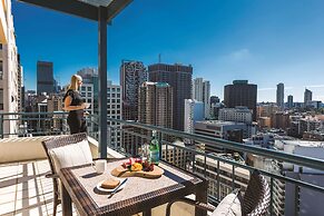 Oaks Sydney Castlereagh Suites