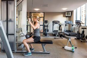 Oaks Sydney Castlereagh Suites