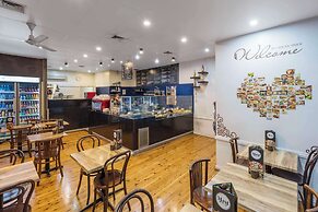 Oaks Sydney Castlereagh Suites