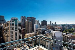 Oaks Sydney Castlereagh Suites