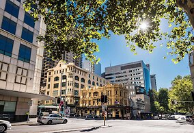 Oaks Sydney Castlereagh Suites