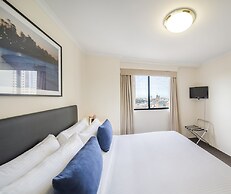 Oaks Sydney Castlereagh Suites