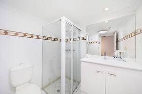 Oaks Sydney Castlereagh Suites