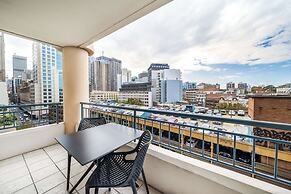 Oaks Sydney Castlereagh Suites
