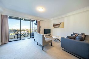 Oaks Sydney Castlereagh Suites