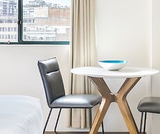 Oaks Sydney Castlereagh Suites