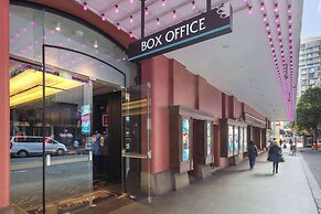 Oaks Sydney Castlereagh Suites