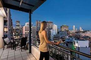 Oaks Sydney Castlereagh Suites