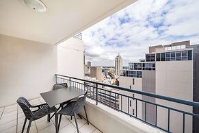 Oaks Sydney Castlereagh Suites
