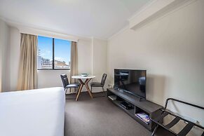 Oaks Sydney Castlereagh Suites