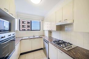 Oaks Sydney Castlereagh Suites