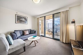 Oaks Sydney Castlereagh Suites