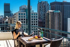 Oaks Sydney Castlereagh Suites