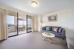 Oaks Sydney Castlereagh Suites