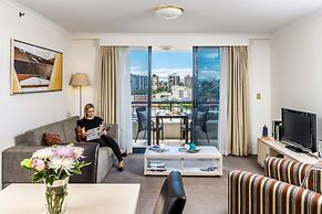 Oaks Sydney Castlereagh Suites