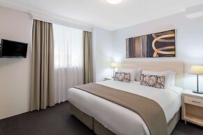 Oaks Sydney Castlereagh Suites