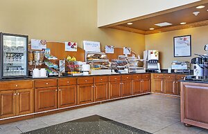 Holiday Inn Express & Suites Somerset Central by IHG