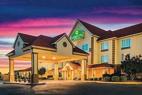 La Quinta Inn & Suites by Wyndham Russellville