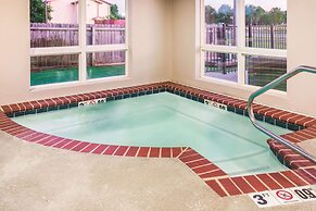 La Quinta Inn & Suites by Wyndham Russellville