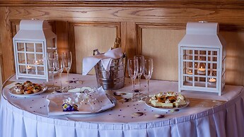 Castle Arch Hotel
