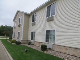 Cobblestone Inn & Suites - Brillion