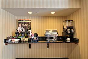 Cobblestone Inn & Suites - Brillion