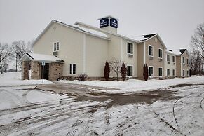 Cobblestone Inn & Suites - Brillion