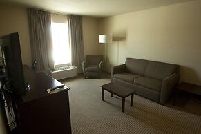 Cobblestone Inn & Suites - Brillion