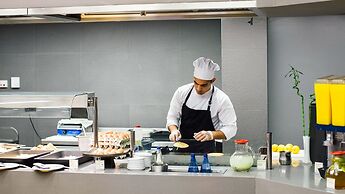 Alexander Beach hotel & Spa