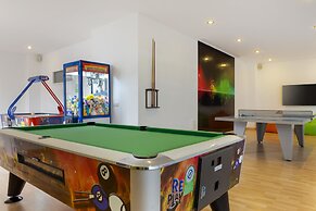 Royal Sunset Beach Club