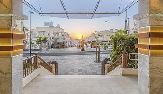 Royal Sunset Beach Club