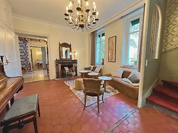 Chateau de Challanges