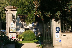 Chateau de Challanges