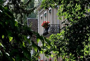 Chateau de Challanges