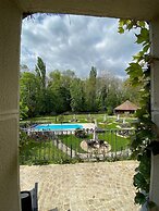 Chateau de Challanges