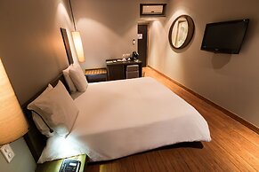 Le Louvre Hôtel & Spa