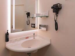 ibis Singapore On Bencoolen