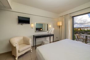 Ionian Plaza Hotel