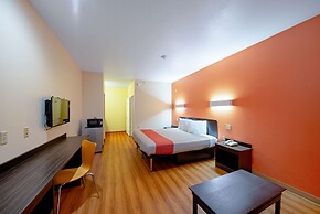 Motel 6 Rhome, TX