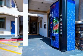 Motel 6 Rhome, TX