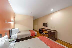 Motel 6 Rhome, TX