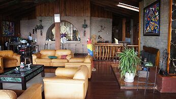 Hotel El Portico