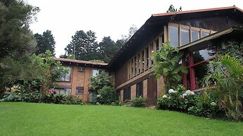Hotel El Portico
