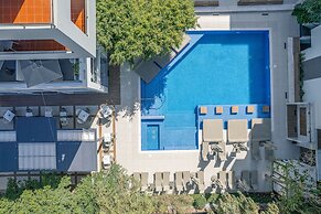 Atrium Ambiance Hotel