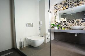 Atrium Ambiance Hotel