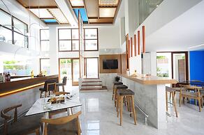 Atrium Ambiance Hotel