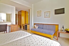 Atrium Ambiance Hotel