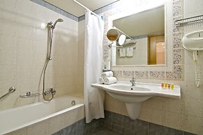 Atrium Ambiance Hotel