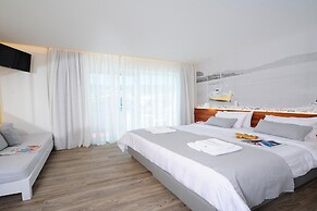 Atrium Ambiance Hotel