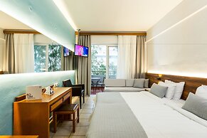 Atrium Ambiance Hotel